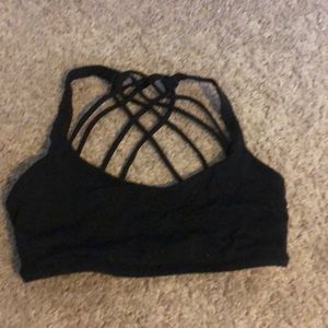 Size 4 Free to Be LULULEMON sport bra 🔥